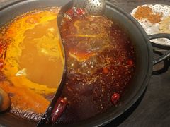 -旧街市鲜货老火锅(大光路店)