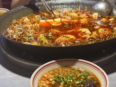 -吃城都·鱼蛙火锅(西玉龙街店)