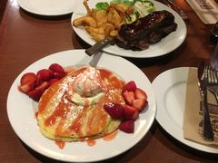 -Pancakes on the rocks(Darling Harbour)