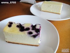 蓝莓芝士蛋糕&原味芝士蛋糕-榖屋house of flour(张江首店)