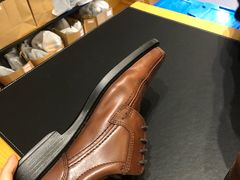 -爱革·奢品·鞋包·衣物·家居(金桥国际商业广场店)