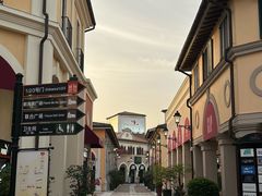 -佛罗伦萨小镇广佛名品奥特莱斯(疏港路店)
