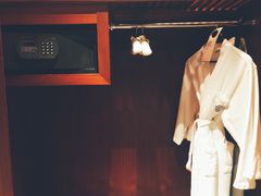 -三亚湾海居铂尔曼度假酒店