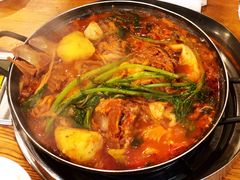 土豆排骨火锅-喇喇排骨火锅·传统韩式脊骨汤(望京西园总店)
