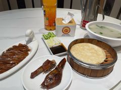 -梅利汴京烤鸭•开封豫菜地标店(东大街店)