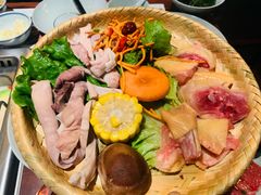 招牌凤凰投胎汤底锅底-大隐·成都火锅Bistro(合生麒麟新天地店)