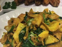 -赶海部落海鲜城(海阳路店)