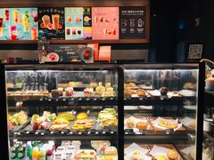 面包甜点陈列柜-星巴克(杭州湖滨银泰E区店)