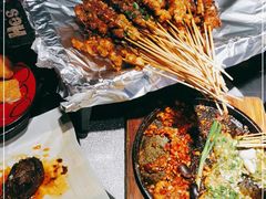 -何师烧烤Pro ·江湖川菜·小龙虾·精酿(太古里旗舰店)
