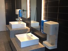 -麦当劳(展览路店)