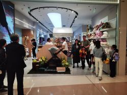 -国际蓝孩(万象城店)