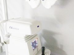-提一眼镜·蔡司·依视路(小寨店)