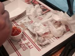 -The Habit Burger Grill 哈比特汉堡(爱琴海店)