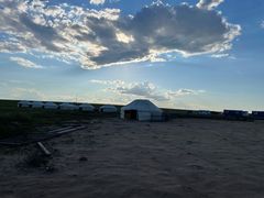 蒙古老太家门口-呼伦贝尔大草原