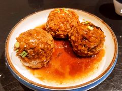 咸蛋黄狮子头-梅飞酒家(桑园路店)
