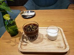 -ZING COFFEE 镜咖啡