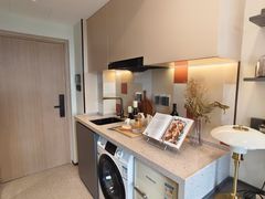 -东方体育中心(地铁站)