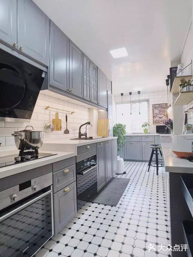 今日分享 厨房台面做成高低台才是厨房正确的打开方式吧