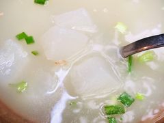 砂锅龙骨汤-百年粉蒸牛肉