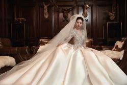 -不晚国际婚纱礼服