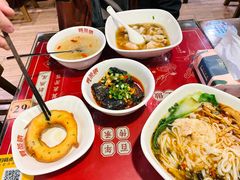 -双燕楼·手工馄饨·汤面小吃(世纪汇店)