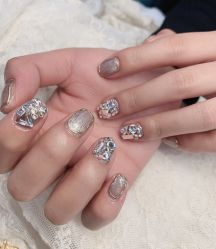 -HUII NAIL绘京美甲美睫会馆