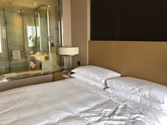 -上海漕河泾万丽酒店