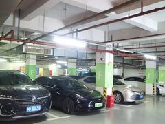 -九六广场-停车场