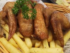 椒盐鸡翅配红薯条-MOSSO德国餐厅·音乐酒吧(环宇荟店)