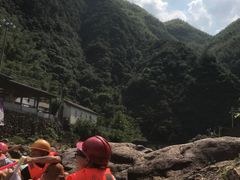 -安吉龙王山峡谷漂流