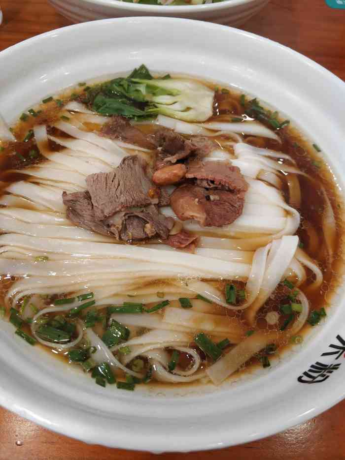 家家长沙米粉(海岸城店)-"每天中午都排着长长的队,无论刮风下雨.也.