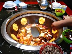 -袁小二大东北铁锅炖(吉祥村总部)