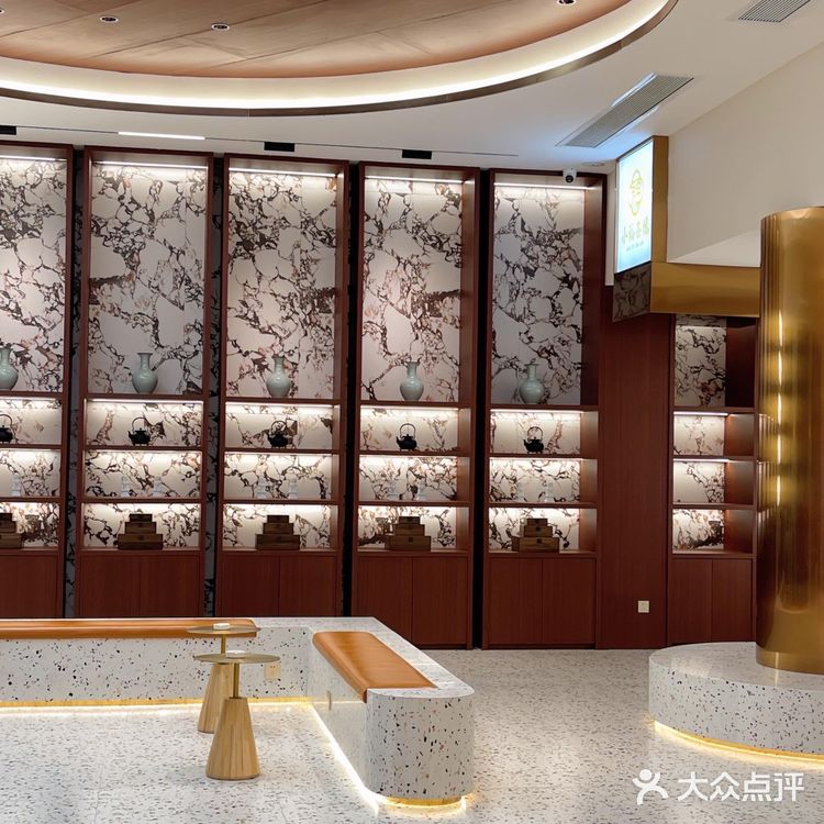 广州探店｜新晋粤菜茶楼又多一个喝早茶餐厅。