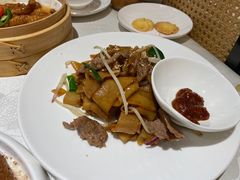 避风塘干炒牛河-十二粤味·顺德菜·烧鹅点心(五四广场店)