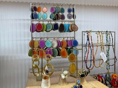 -乐蓬马歇百货公司(Rive Gauche)