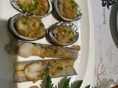 活生蚝蒜香铁板烧-贵木日本料理·铁板烧(新地假日广场店)