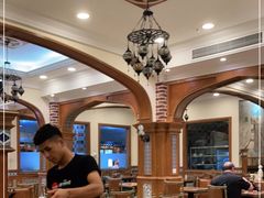 大堂-清真·玛丽亚新疆菜主题餐厅(浙江中路店)