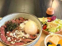 招牌牛排丼-橘酱餐厅