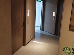 -灸春堂·艾灸·痛症·整脊连锁(之江银泰店)