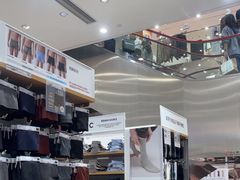 -优衣库(深圳万象天地旗舰店)