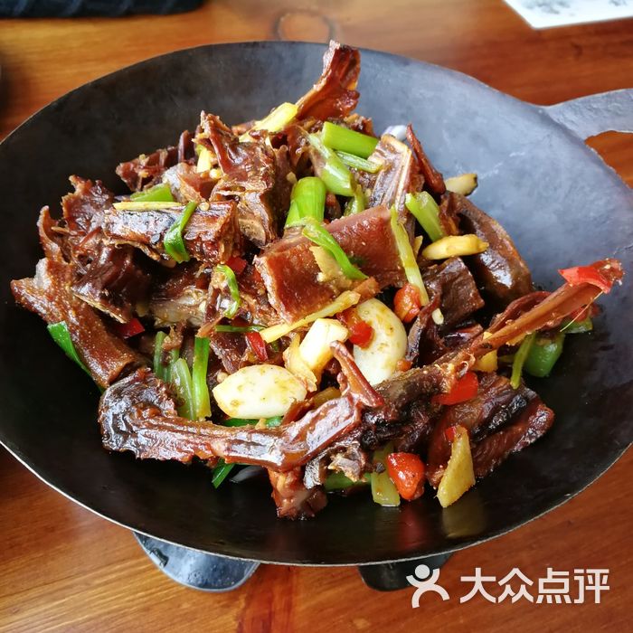 干锅酱板鸭图片