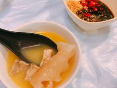 -鲜入围煮花胶鸡海鲜火锅