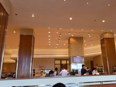 -亚龙湾希尔顿自助餐厅·海鲜·烧烤·沙滩BBQ·现场乐队