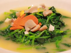 上汤菠菜-维园悦谱·海派家常菜(乌鲁木齐南路店)