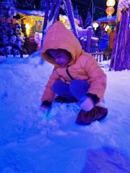 -圣名游乐城冰雪大世界
