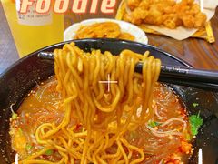 -爆炸头阿姨小四川正宗川味小吃(无任何分店)