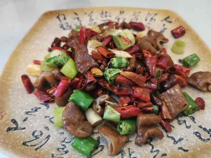 歌舞团小食堂-"终于拔草了这家宝藏餐厅.就在歌舞团的家属.