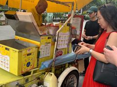 -詹爷爷乌节路街头冰淇淋