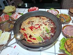 -扎起市井老火锅(乐山总店)