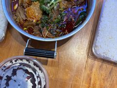 -爆炸头阿姨小四川正宗川味小吃(无任何分店)